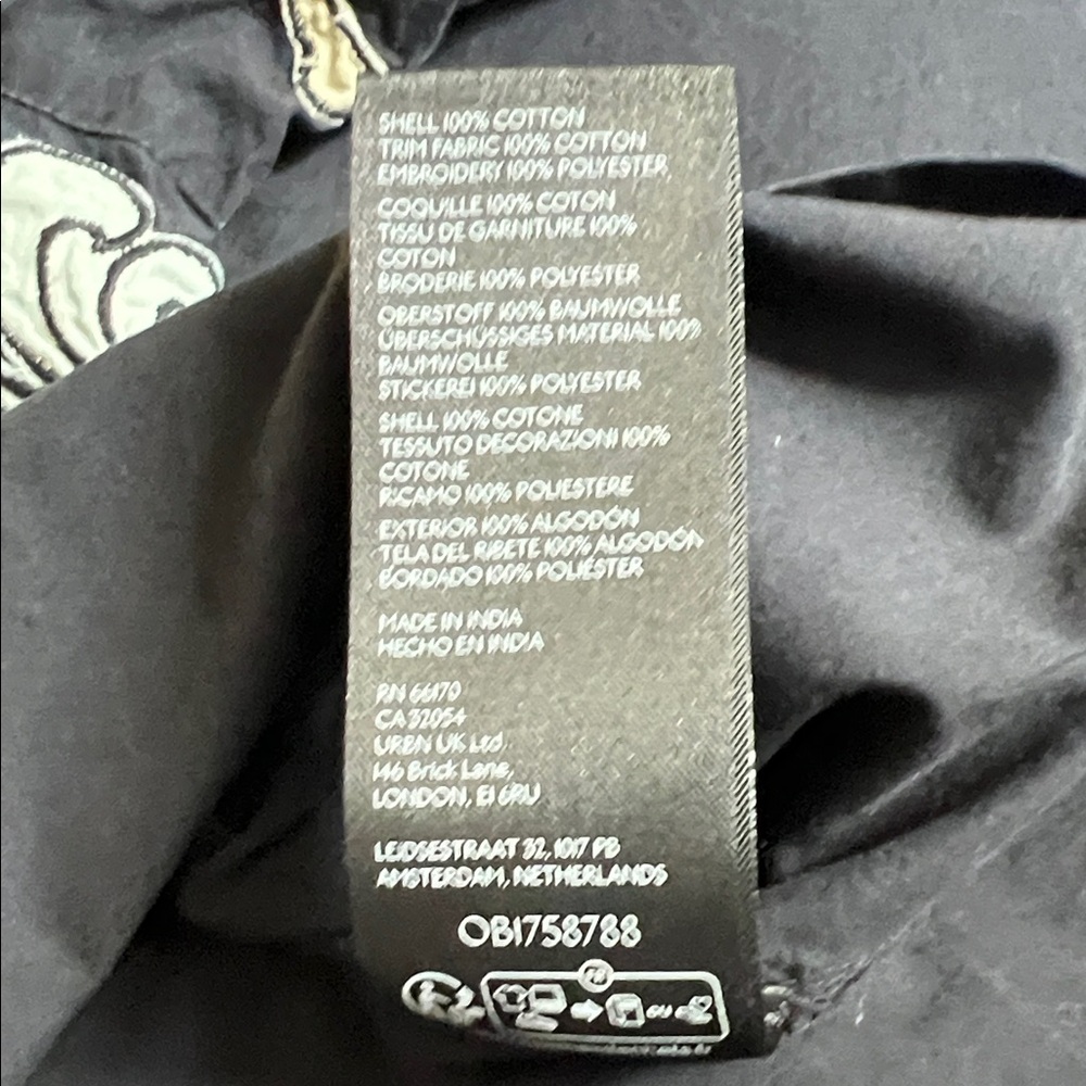 Anthropologie puff sleeve Embroidered Black Top sz LP - Picture 8 of 9